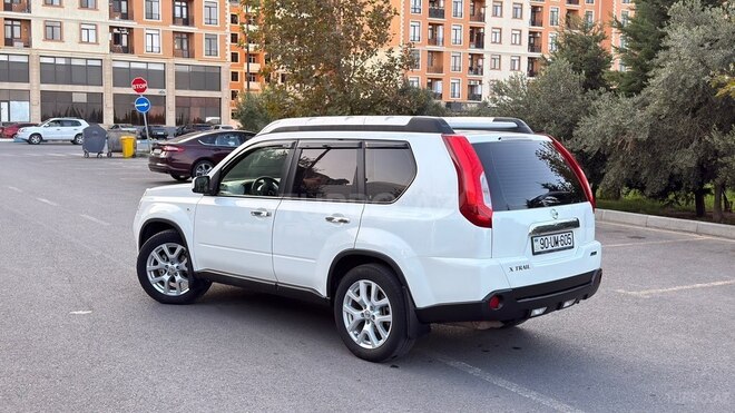 Nissan X-Trail 2013, 198,400 km - 2.5 л - Sumqayıt