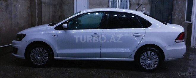 Volkswagen Polo 2018, 120,000 km - 1.6 л - Bakı