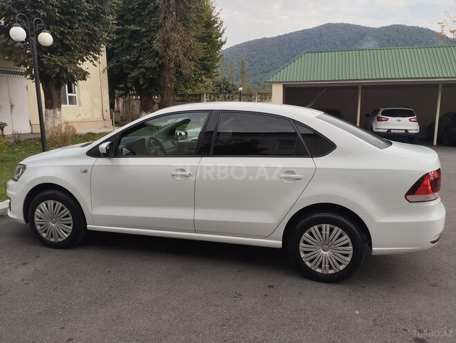 Volkswagen Polo 2018, 120,000 km - 1.6 л - Bakı
