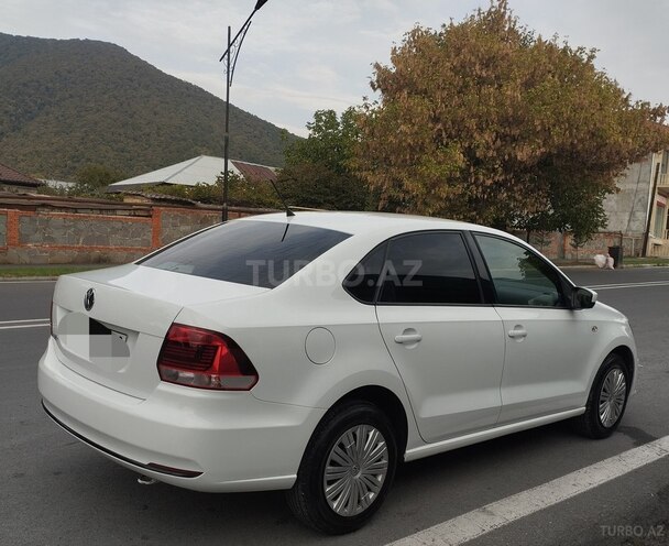Volkswagen Polo 2018, 120,000 km - 1.6 л - Bakı