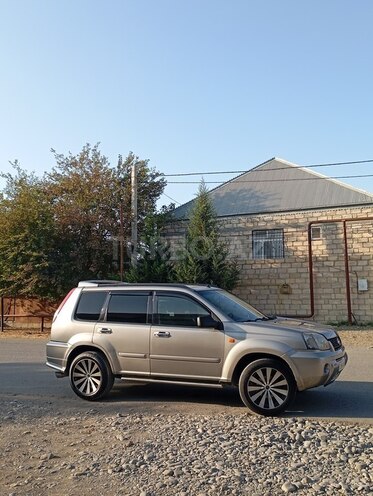 Nissan X-Trail 2001, 260,445 km - 2.0 л - Yevlax