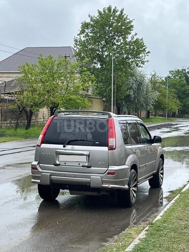 Nissan X-Trail 2001, 260,445 km - 2.0 л - Yevlax