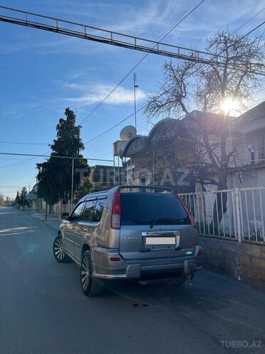 Nissan X-Trail 2001, 260,445 km - 2.0 л - Yevlax