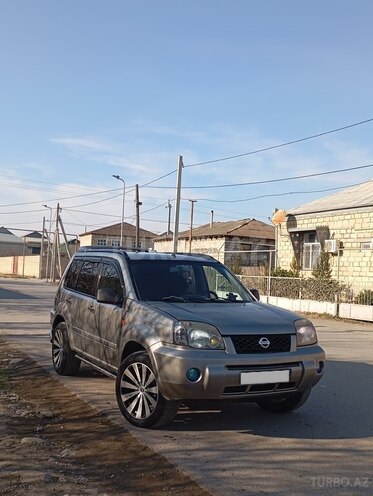 Nissan X-Trail 2001, 260,445 km - 2.0 л - Yevlax