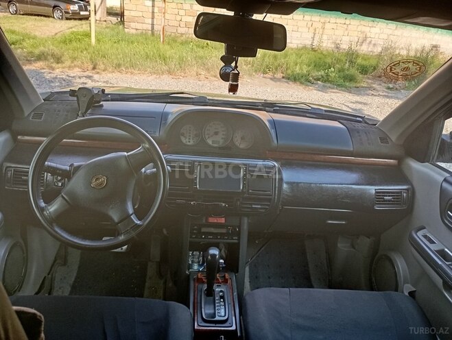 Nissan X-Trail 2001, 260,445 km - 2.0 л - Yevlax