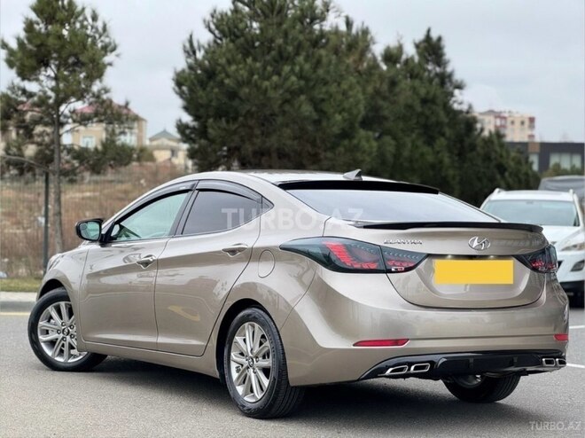 Hyundai Elantra 2015, 117,482 km - 1.8 л - Bakı