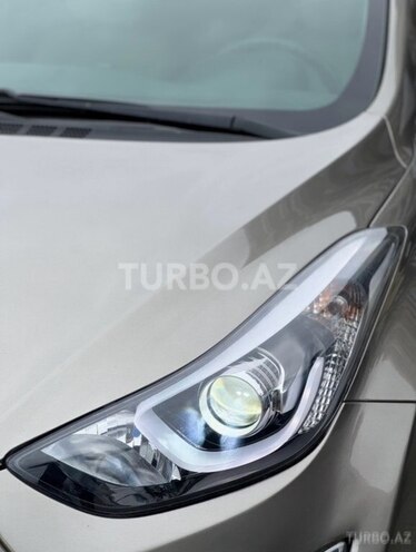 Hyundai Elantra 2015, 117,482 km - 1.8 л - Bakı
