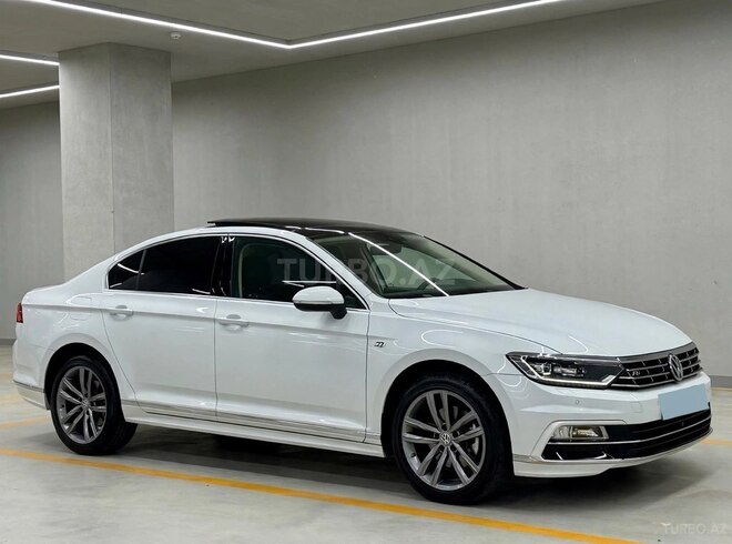 Volkswagen Passat 2018, 132,000 km - 1.8 л - Bakı