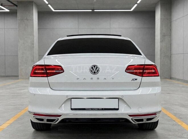 Volkswagen Passat 2018, 132,000 km - 1.8 л - Bakı