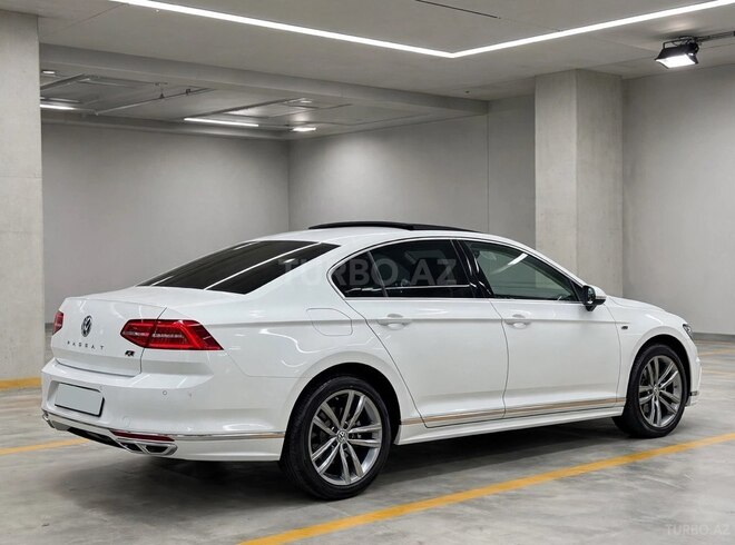 Volkswagen Passat 2018, 132,000 km - 1.8 л - Bakı