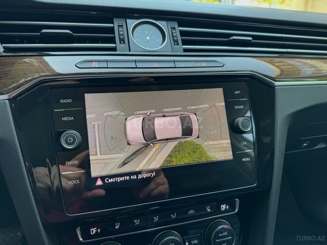 Volkswagen Passat 2018, 132,000 km - 1.8 л - Bakı