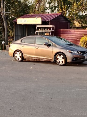 Honda Civic 2013, 398,000 km - 1.5 l - Qax