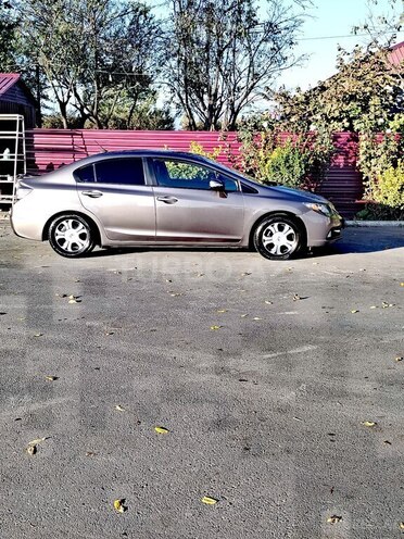 Honda Civic 2013, 398,000 km - 1.5 l - Qax