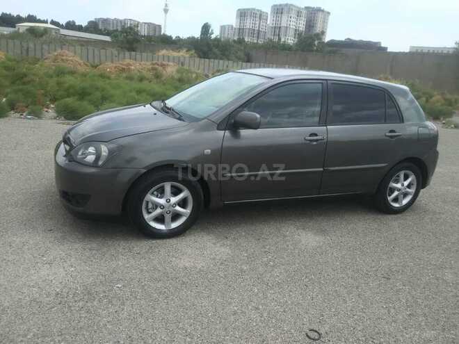 Toyota Corolla 2005, 300,000 km - 1.4 l - Bakı