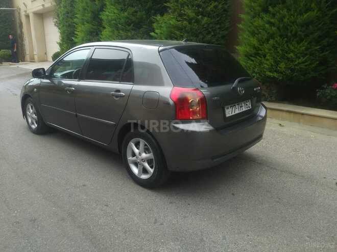 Toyota Corolla 2005, 300,000 km - 1.4 l - Bakı