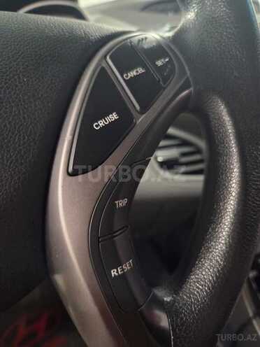 Hyundai Elantra 2012, 355,000 km - 1.8 л - Bakı
