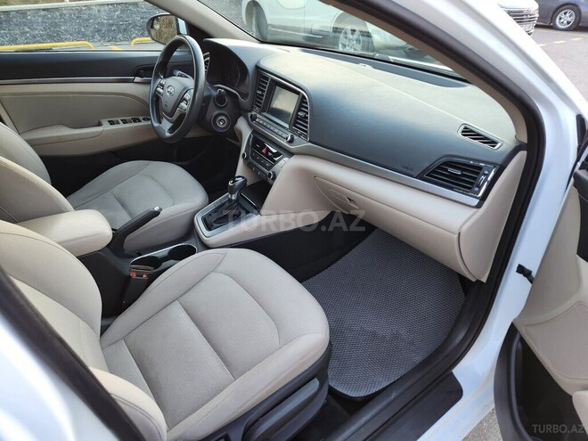Hyundai Elantra 2017, 137,500 km - 2.0 л - Bakı