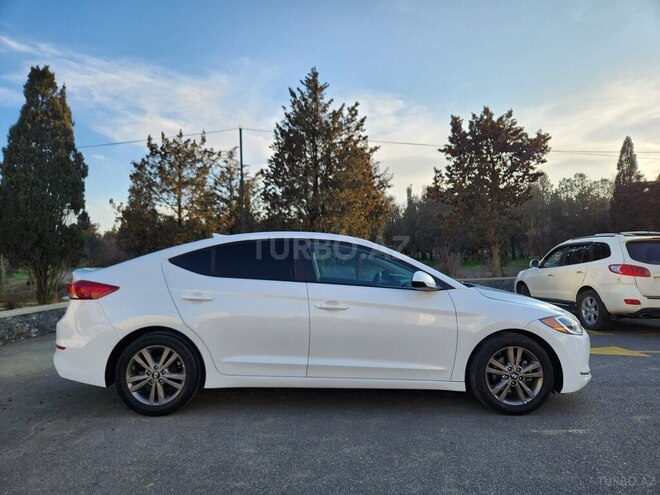 Hyundai Elantra 2017, 137,500 km - 2.0 л - Bakı