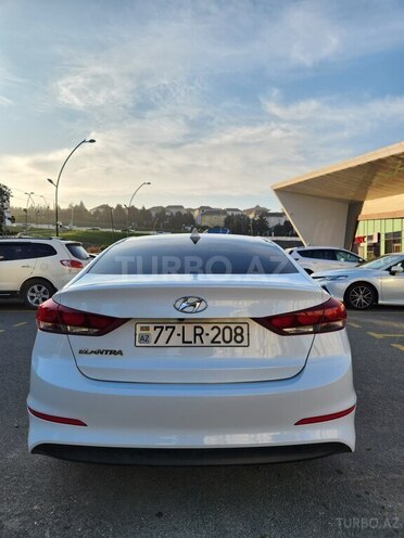 Hyundai Elantra 2017, 137,500 km - 2.0 л - Bakı