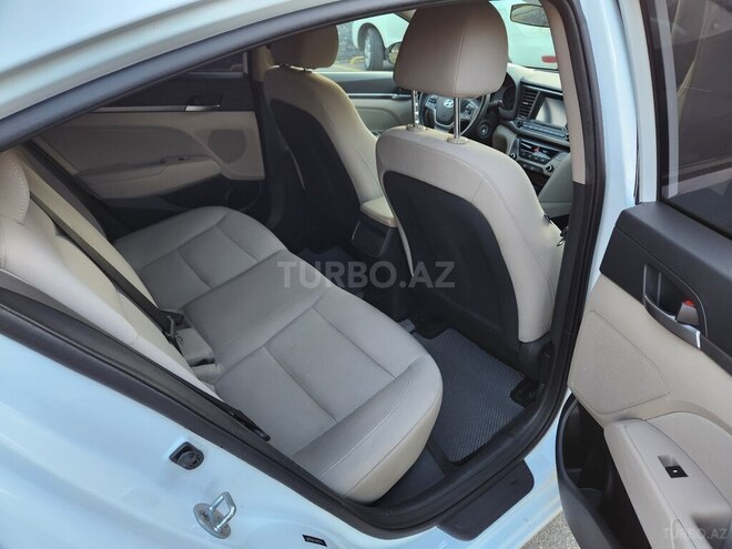 Hyundai Elantra 2017, 137,500 km - 2.0 л - Bakı