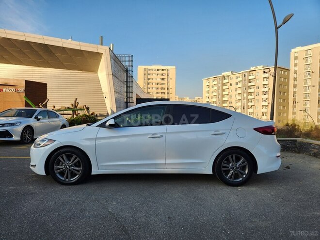Hyundai Elantra 2017, 137,500 km - 2.0 л - Bakı