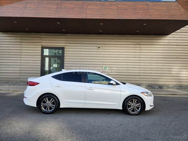 Hyundai Elantra 2017, 137,500 km - 2.0 л - Bakı