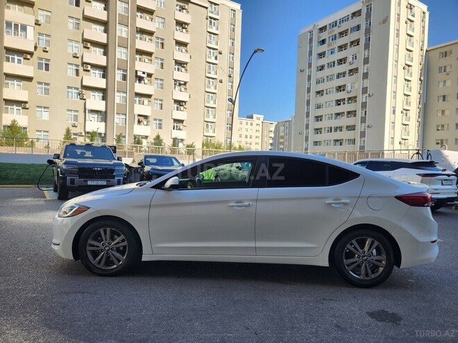 Hyundai Elantra 2017, 137,500 km - 2.0 л - Bakı