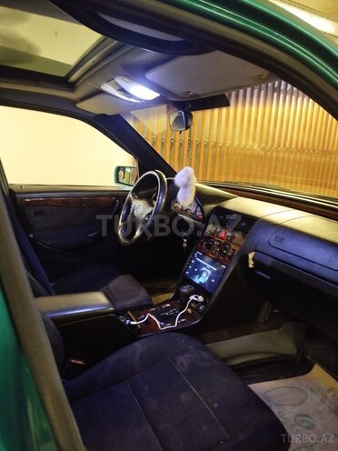 Mercedes C 200 1997, 253,282 km - 2.0 л - Gəncə