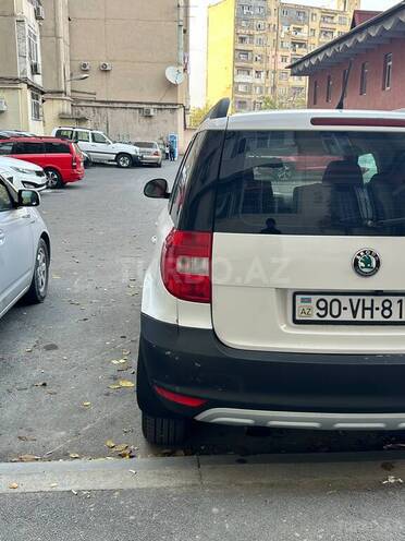 Skoda Yeti 2010, 233,000 km - 1.2 л - Bakı