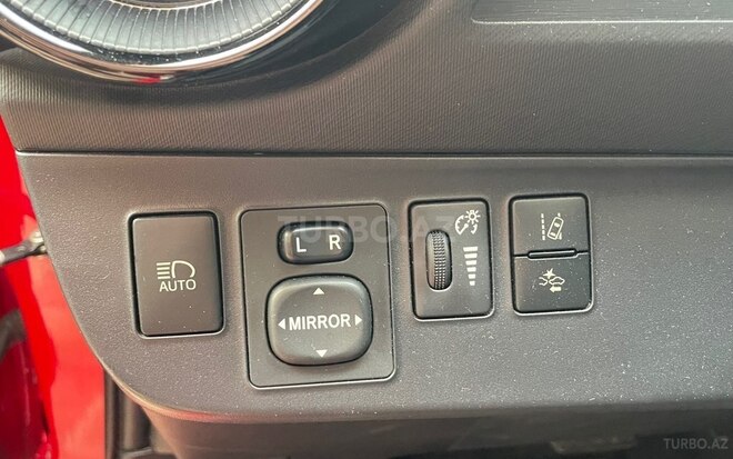 Toyota Prius C 2017, 50,000 km - 1.5 l - Bakı