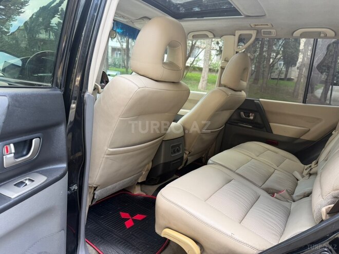 Mitsubishi Pajero 2004, 285,000 km - 3.0 л - Bakı