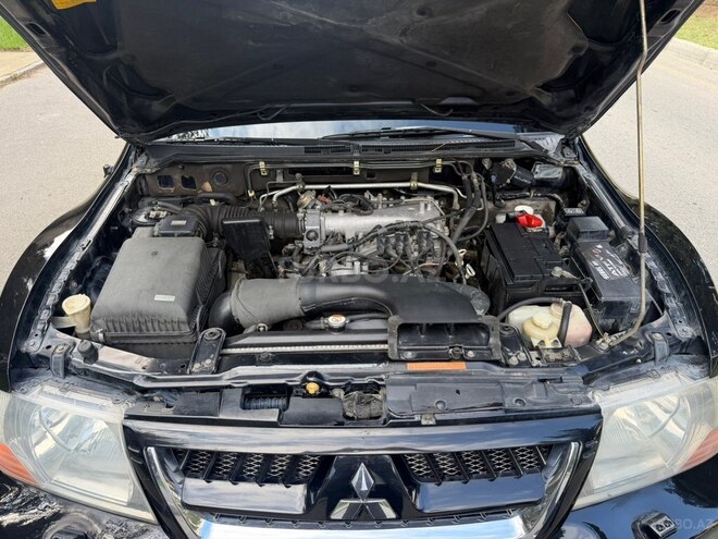 Mitsubishi Pajero 2004, 285,000 km - 3.0 л - Bakı
