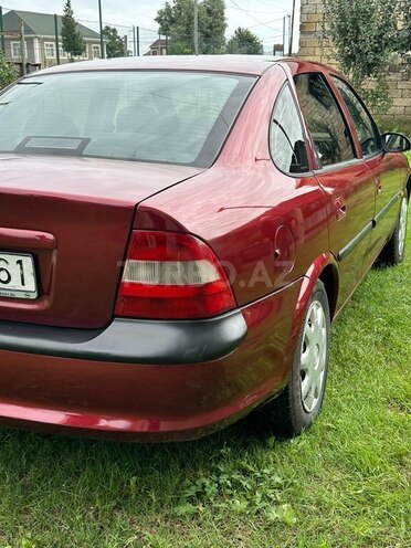 Opel Vectra 1996, 330,000 km - 1.8 l - Masallı