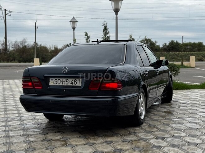 Mercedes E 200 2000, 328,000 km - 2.0 l - Saatlı