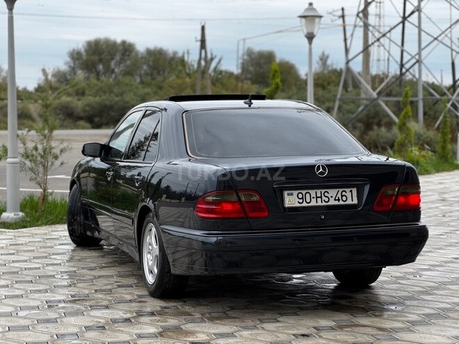 Mercedes E 200 2000, 328,000 km - 2.0 l - Saatlı