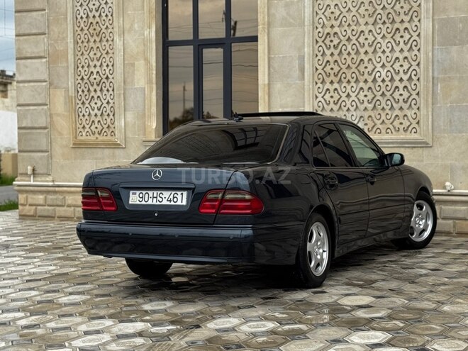 Mercedes E 200 2000, 328,000 km - 2.0 l - Saatlı