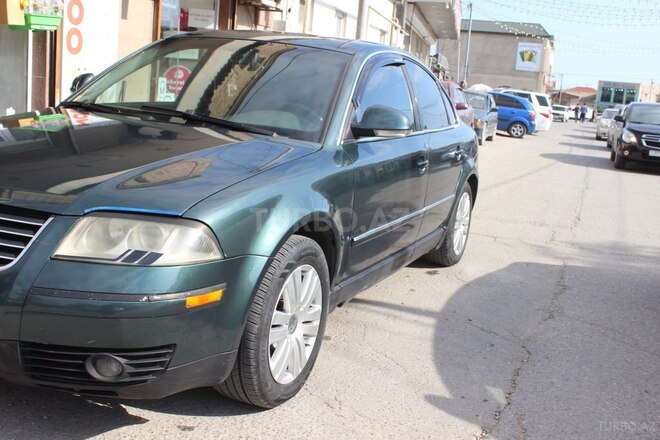 Volkswagen Passat 2004, 573,554 km - 1.8 л - Bakı