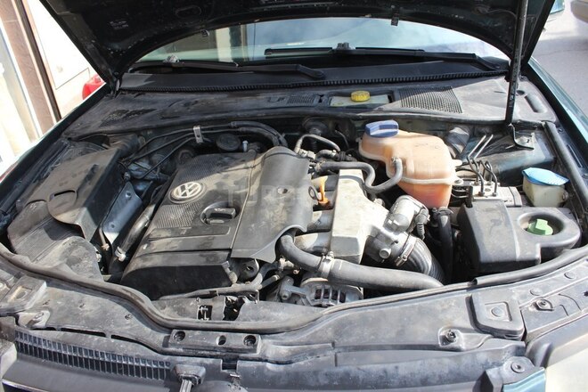 Volkswagen Passat 2004, 573,554 km - 1.8 л - Bakı