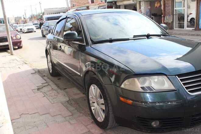 Volkswagen Passat 2004, 573,554 km - 1.8 л - Bakı