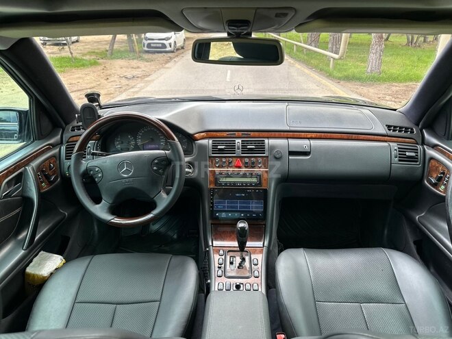 Mercedes E 320 1999, 348,000 km - 3.2 л - Bakı