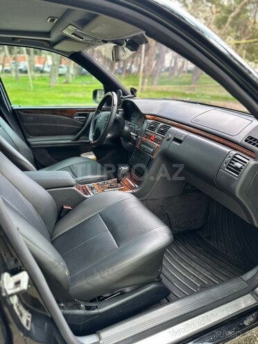 Mercedes E 320 1999, 348,000 km - 3.2 л - Bakı