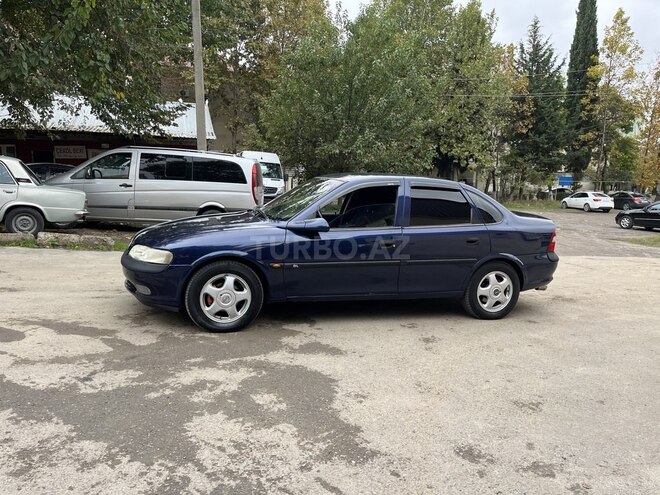 Opel Vectra 1999, 352,142 km - 1.8 l - Qazax