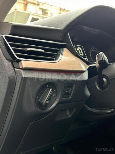 Skoda Kamiq 2022, 71,100 km - 1.6 l - Bakı