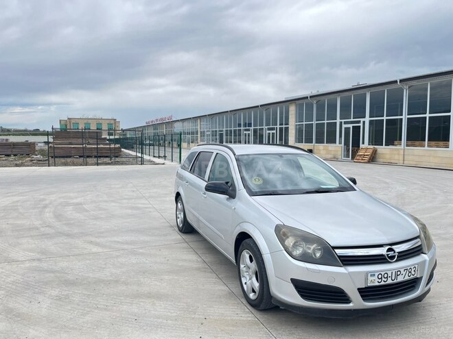 Opel Astra 2006, 200,000 km - 1.9 l - Şəmkir