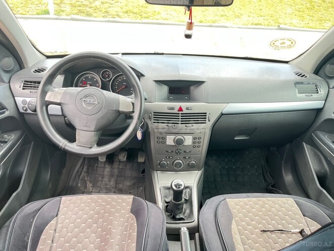 Opel Astra 2006, 200,000 km - 1.9 l - Şəmkir