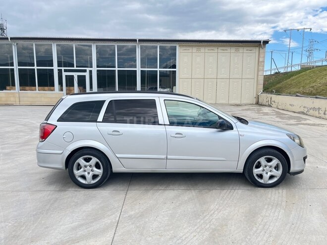 Opel Astra 2006, 200,000 km - 1.9 l - Şəmkir