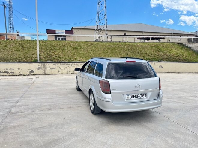 Opel Astra 2006, 200,000 km - 1.9 l - Şəmkir