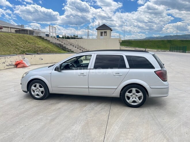 Opel Astra 2006, 200,000 km - 1.9 l - Şəmkir