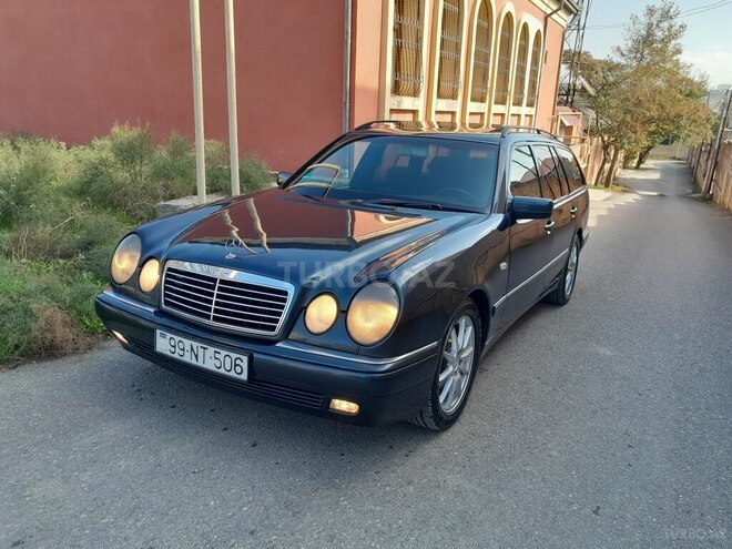Mercedes E 240 1999, 240,000 km - 2.4 l - Bakı
