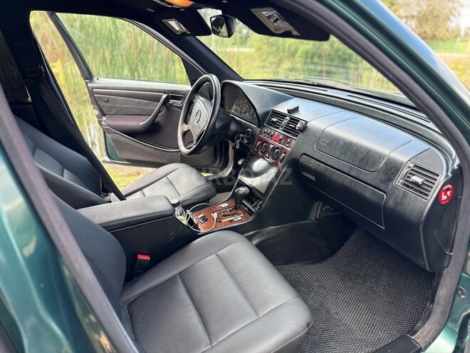 Mercedes C 180 1999, 482,843 km - 1.8 л - Sabirabad